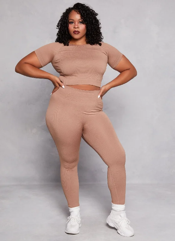 Plus Size Seamless Textured Knit Leggings